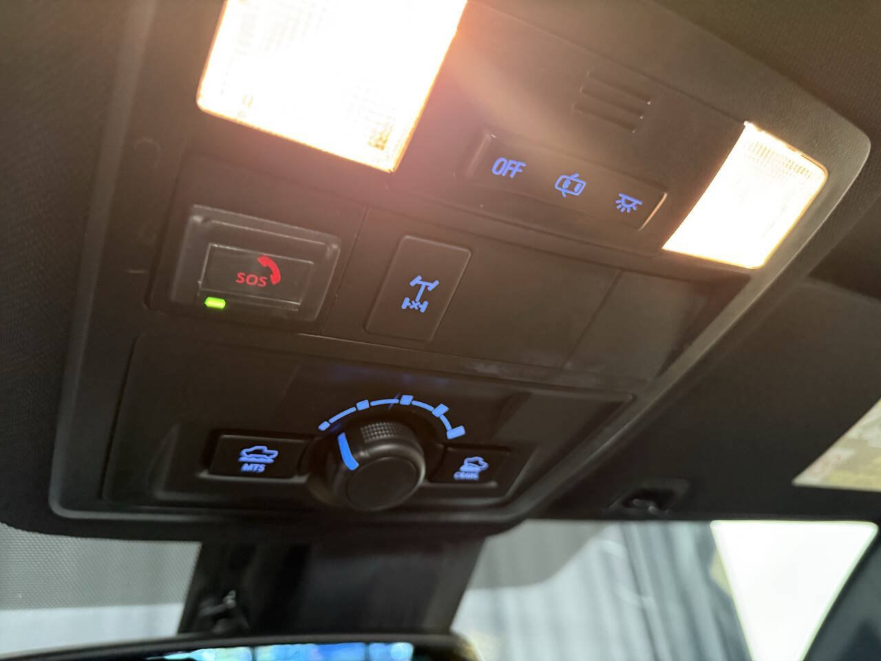 Used 2020 Toyota Tacoma TRD Off-Road w/ Technology Package AWD/4WD image 19