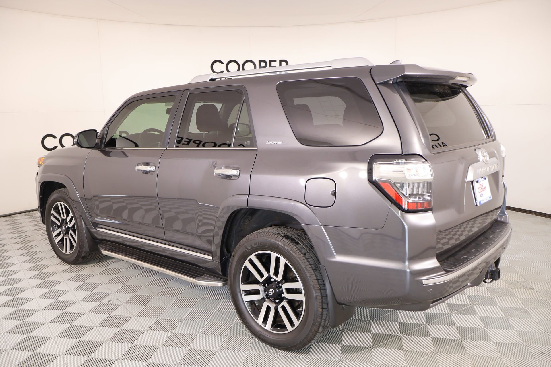 Used 2019 Toyota 4Runner Limited image 23