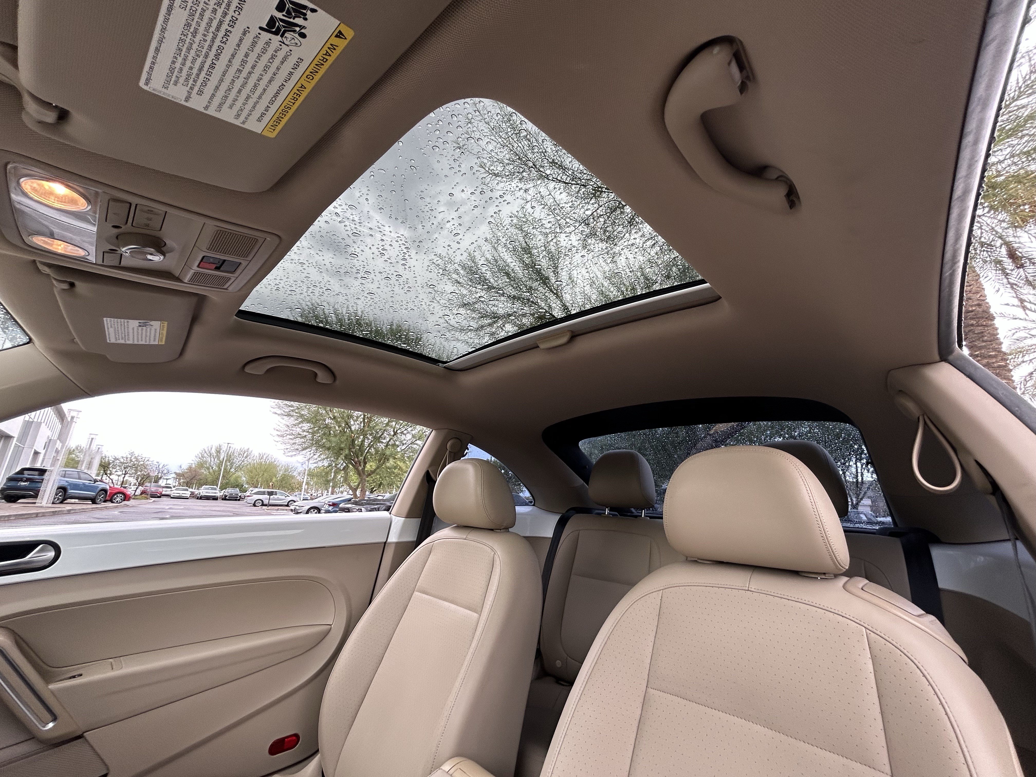 Used 2019 Volkswagen Beetle 2.0T SE FWD image 19