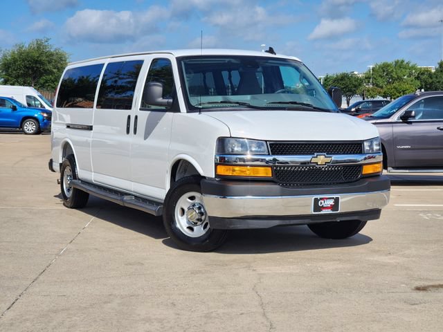 Used 2025 Chevrolet Express 3500 LT w/ LT Preferred Equipment Group RWD image 2