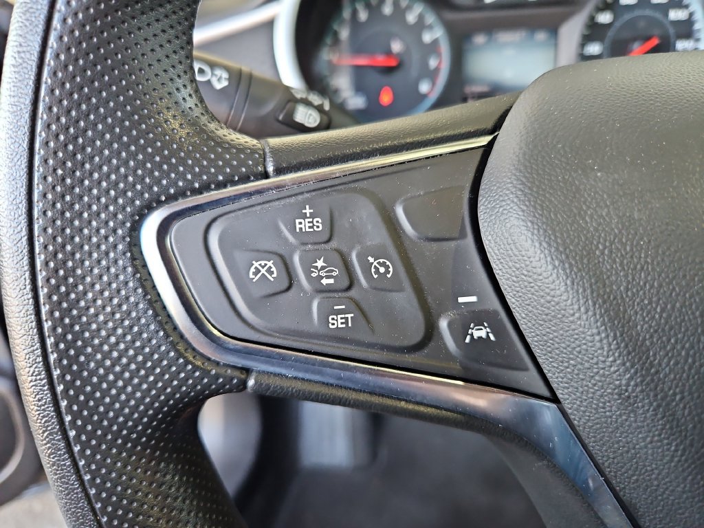 Used 2025 Chevrolet Malibu LT FWD image 11