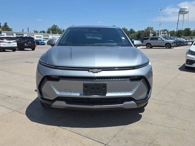 Used 2024 Chevrolet Equinox EV LT FWD image 2