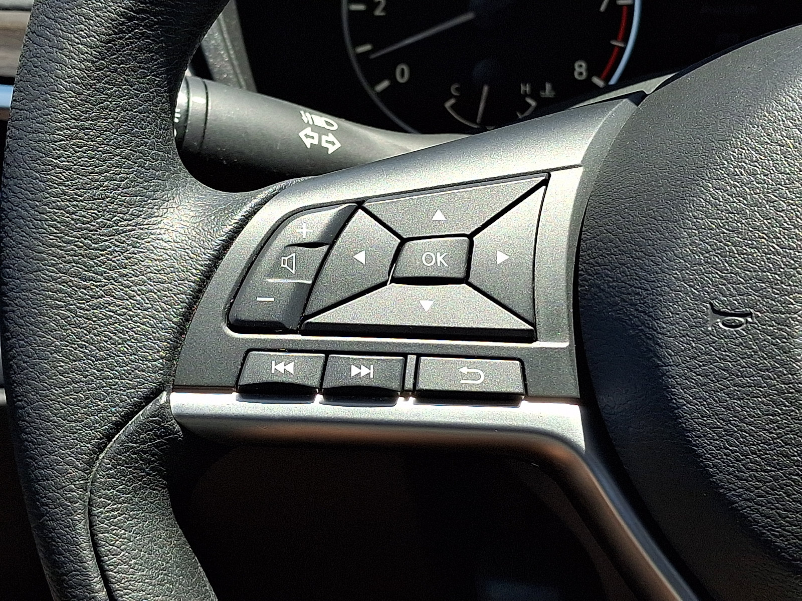 Certified 2023 Nissan Altima 2.5 SV FWD image 21