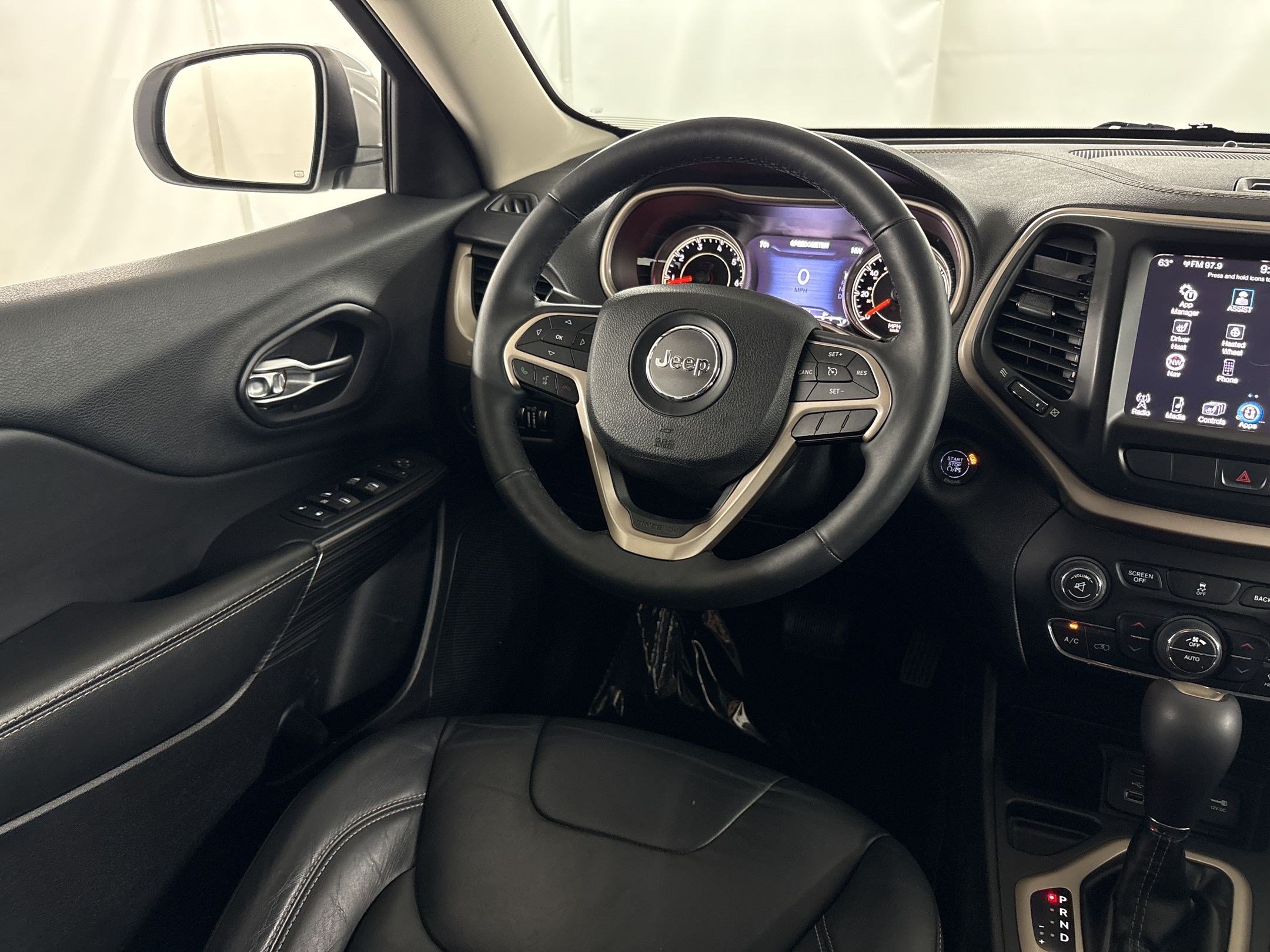 Used 2014 Jeep Cherokee Limited FWD image 29