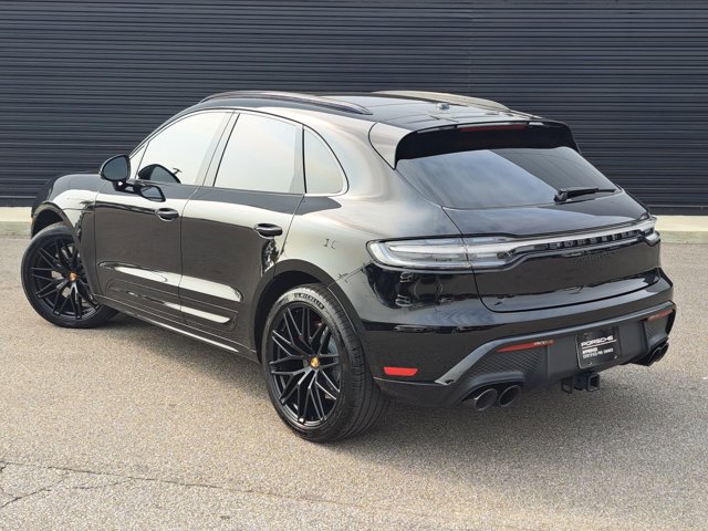Certified 2023 Porsche Macan GTS image 3