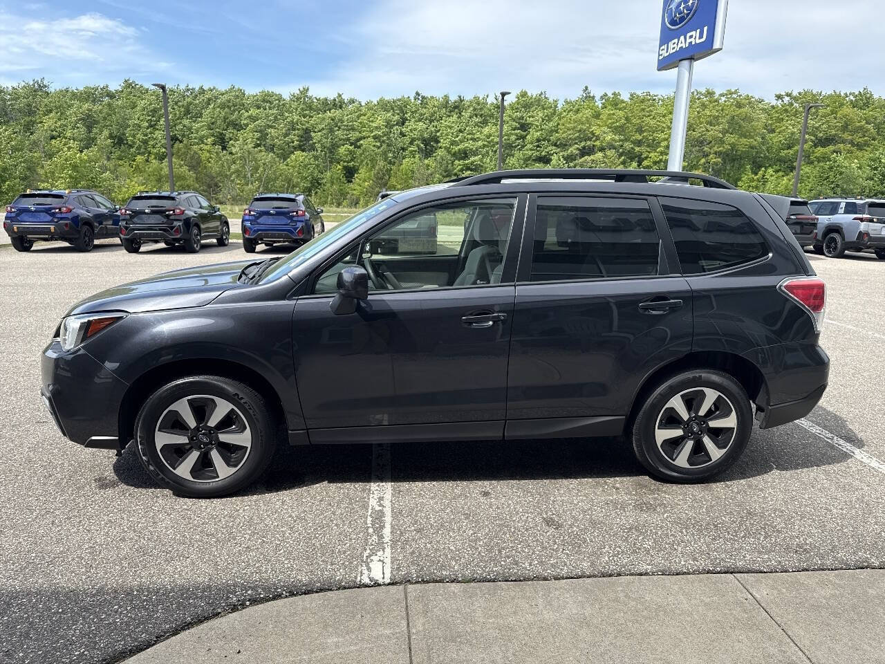 Used 2018 Subaru Forester 2.5i Premium AWD/4WD image 6