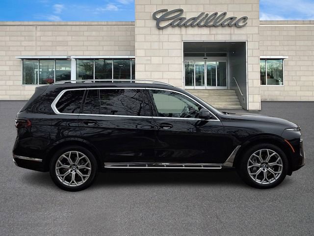 Used 2025 BMW X7 xDrive40i image 9