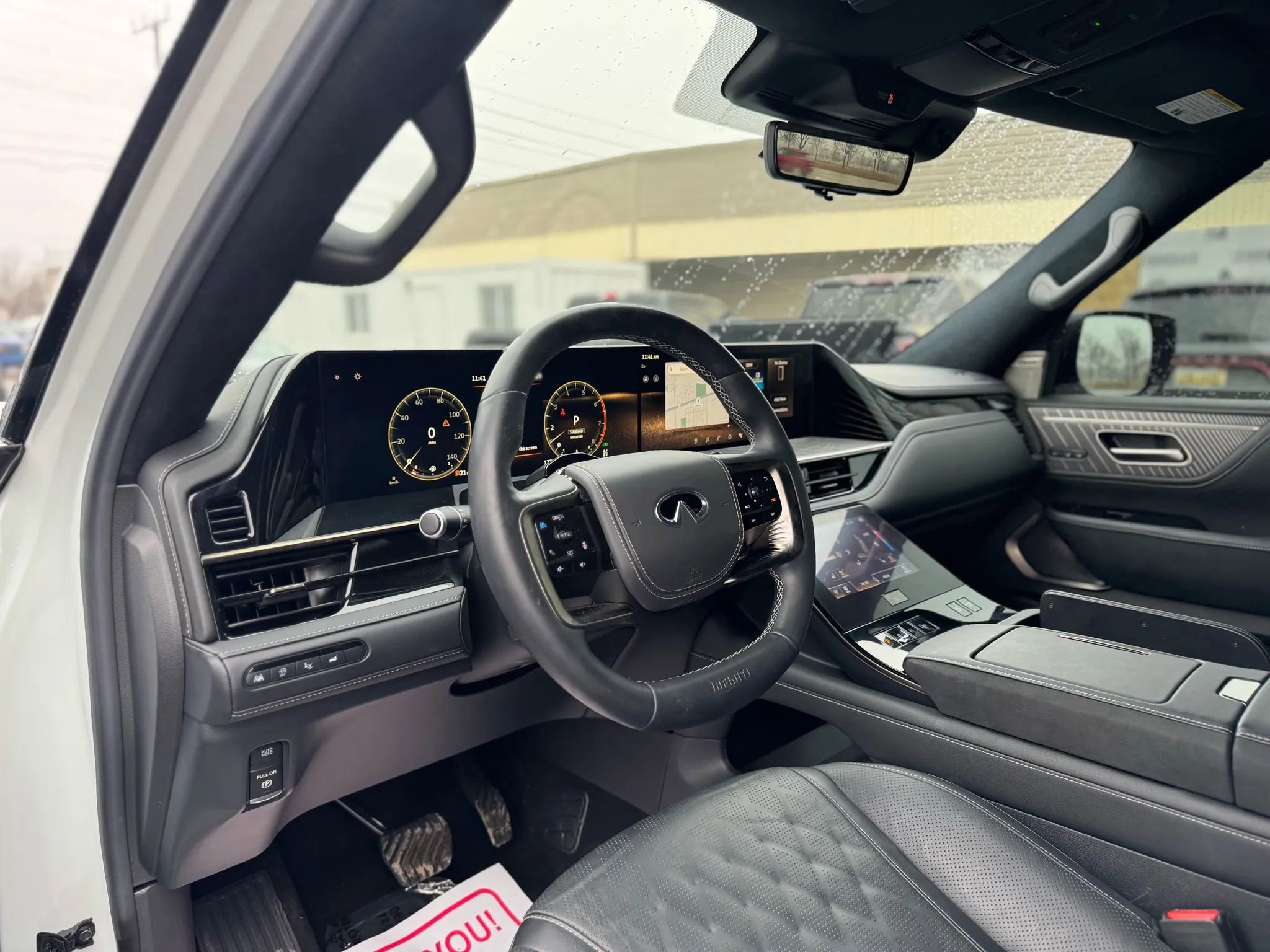 Used 2025 INFINITI QX80 Autograph image 11