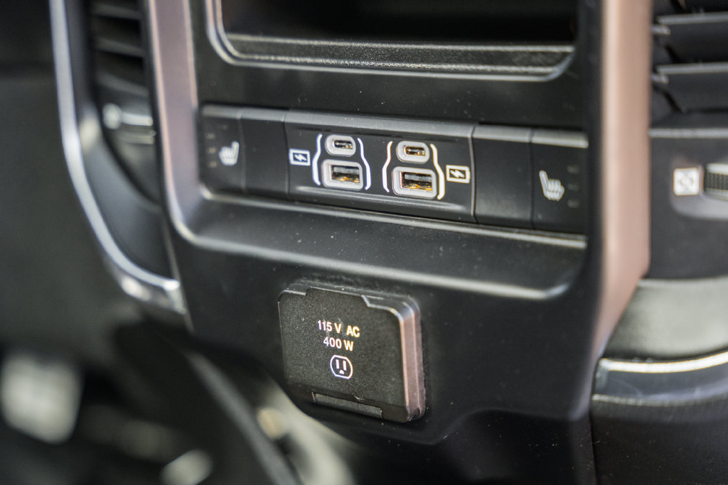 Used 2022 RAM 2500 Laramie AWD/4WD image 32