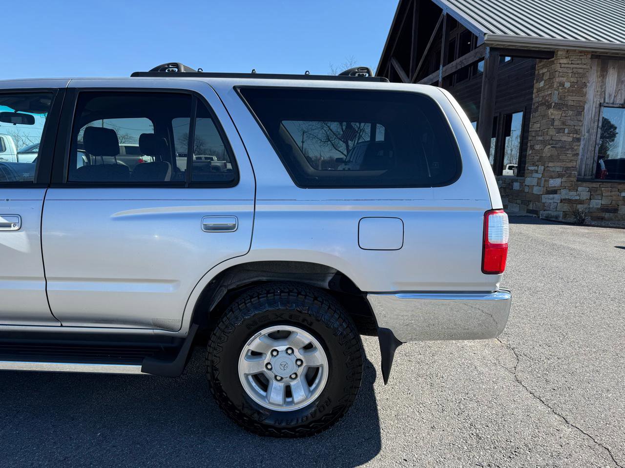 Used 2002 Toyota 4Runner SR5 RWD image 26