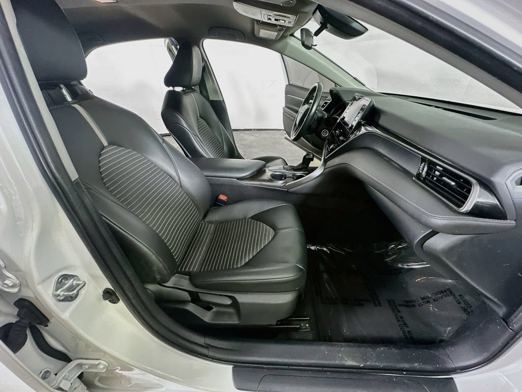 Used 2023 Toyota Camry SE FWD image 12