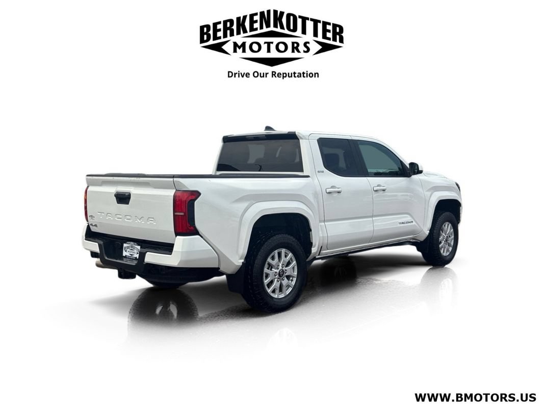 Used 2024 Toyota Tacoma SR5 AWD/4WD image 3