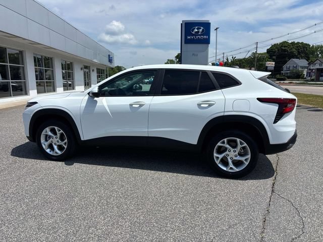 Used 2024 Chevrolet Trax LS w/ LS Convenience Package FWD image 6