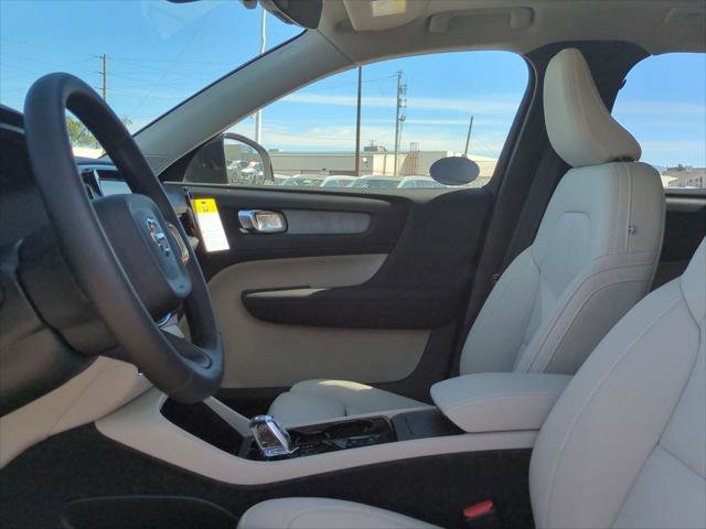 New 2026 Volvo XC40 B5 Plus w/ Protection Package Premier image 16