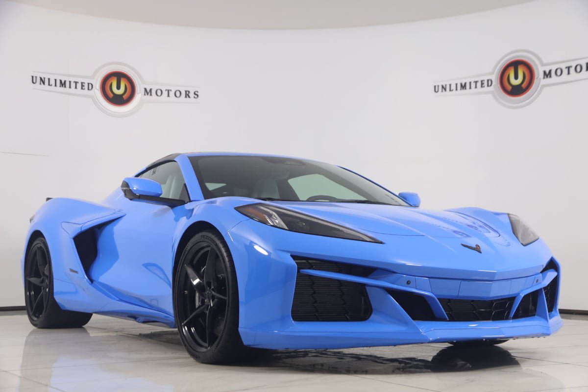 Used 2025 Chevrolet Corvette E-Ray AWD/4WD image 27