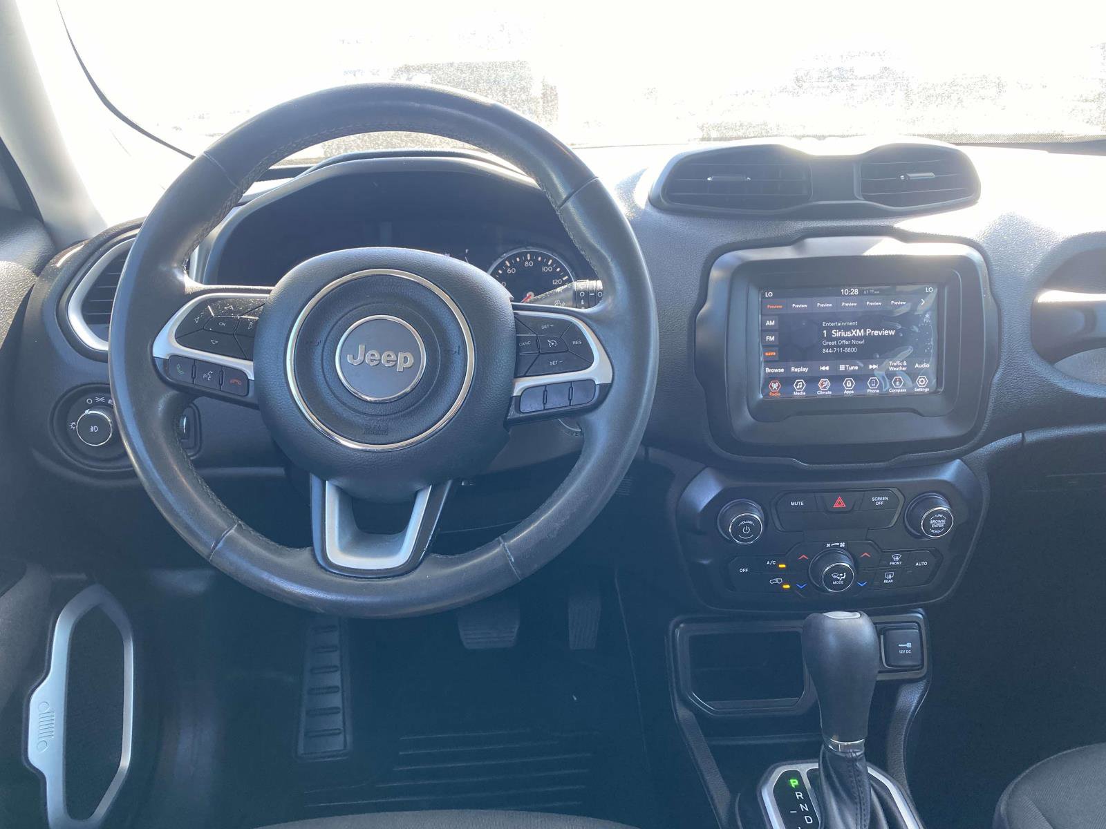 Used 2020 Jeep Renegade Latitude FWD image 12