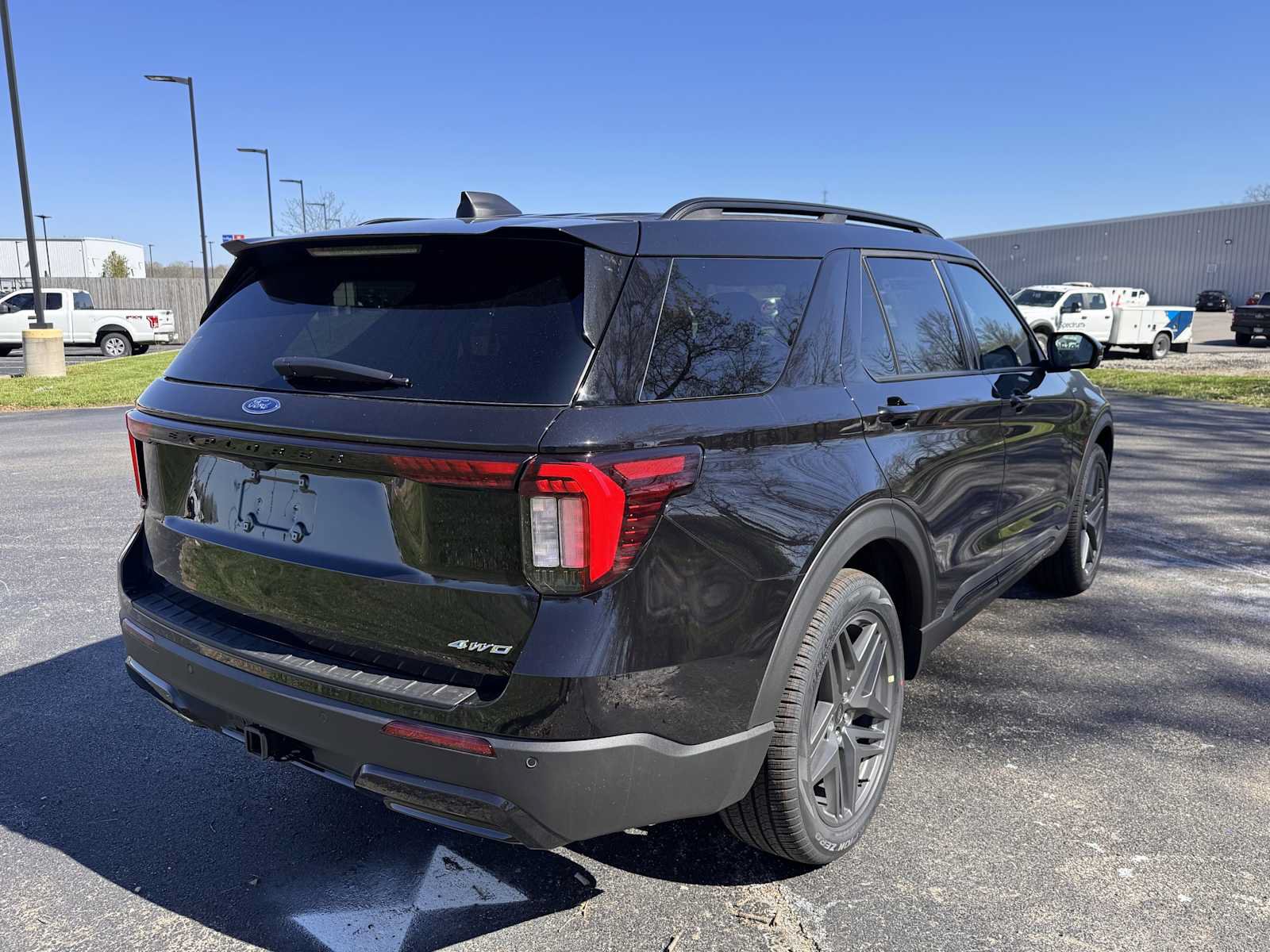 New 2026 Ford Explorer ST-Line w/ ST-Line Street Pack AWD/4WD image 3