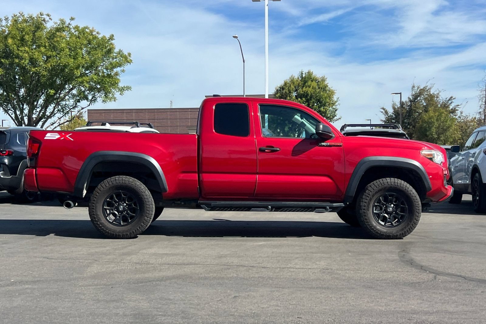 Used 2020 Toyota Tacoma SR w/ SX Package RWD image 3