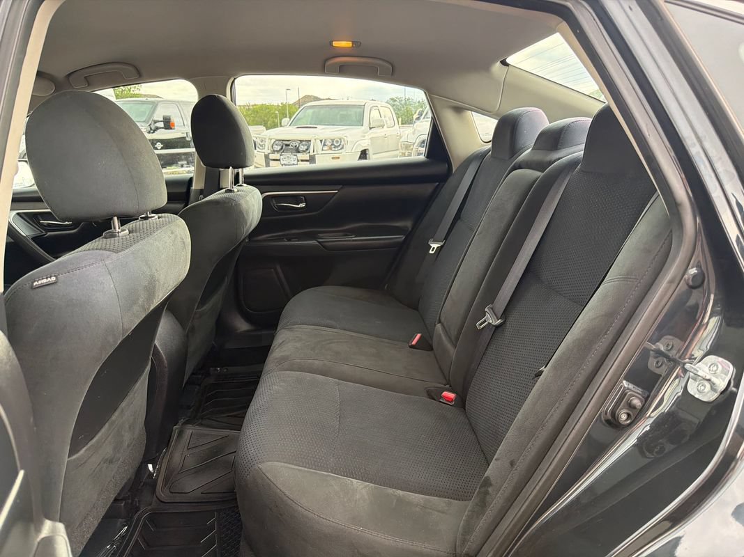 Used 2015 Nissan Altima 2.5 S w/ Special Edition Package FWD image 12