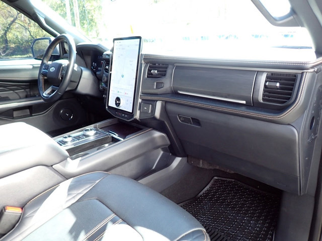 Used 2024 Ford Expedition Max Platinum image 12