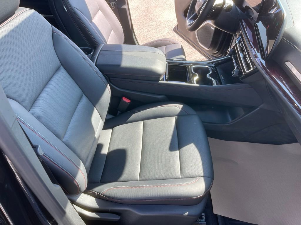 Used 2025 Chevrolet Traverse Z71 w/ Enhanced Driving Package image 20