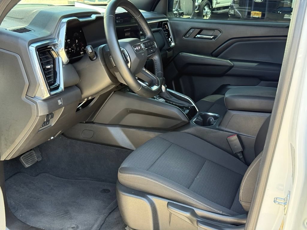 Used 2024 GMC Canyon Elevation AWD/4WD image 6