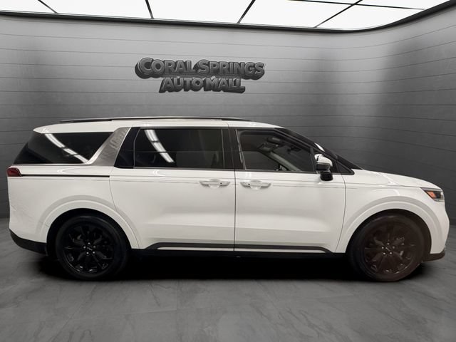 Used 2024 Kia Carnival SX FWD image 6