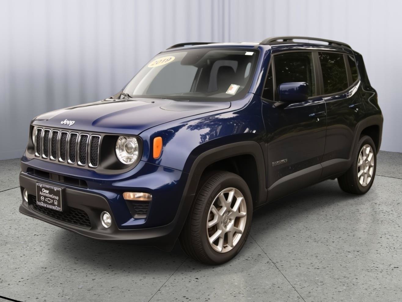 Used 2019 Jeep Renegade Latitude w/ Safety & Security Group II AWD/4WD image 19