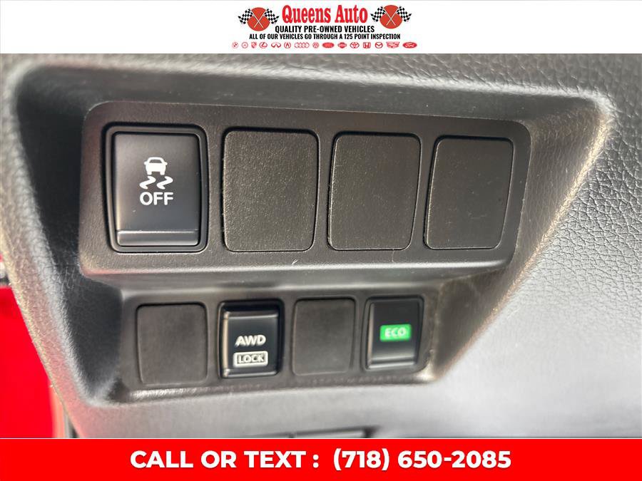 Used 2017 Nissan Rogue Sport S w/ S Appearance Package AWD/4WD image 31