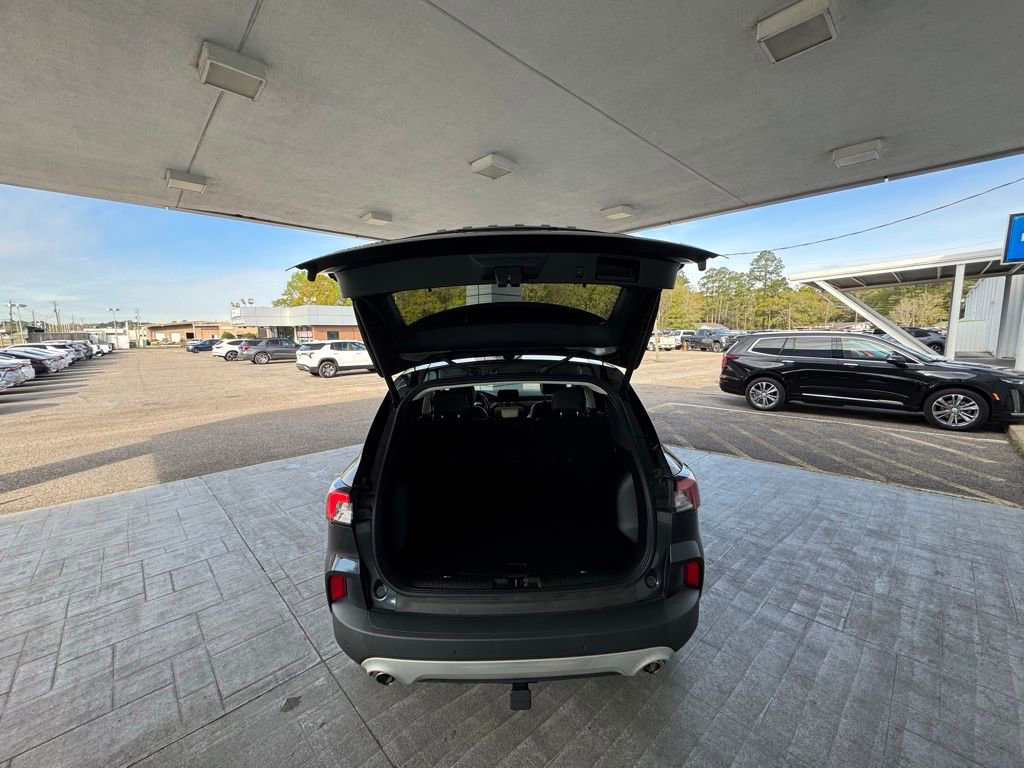 Used 2022 Ford Escape Titanium image 8