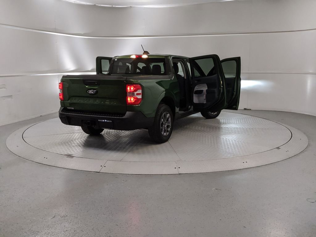 New 2025 Ford Maverick XLT w/ XLT Luxury Package image 9