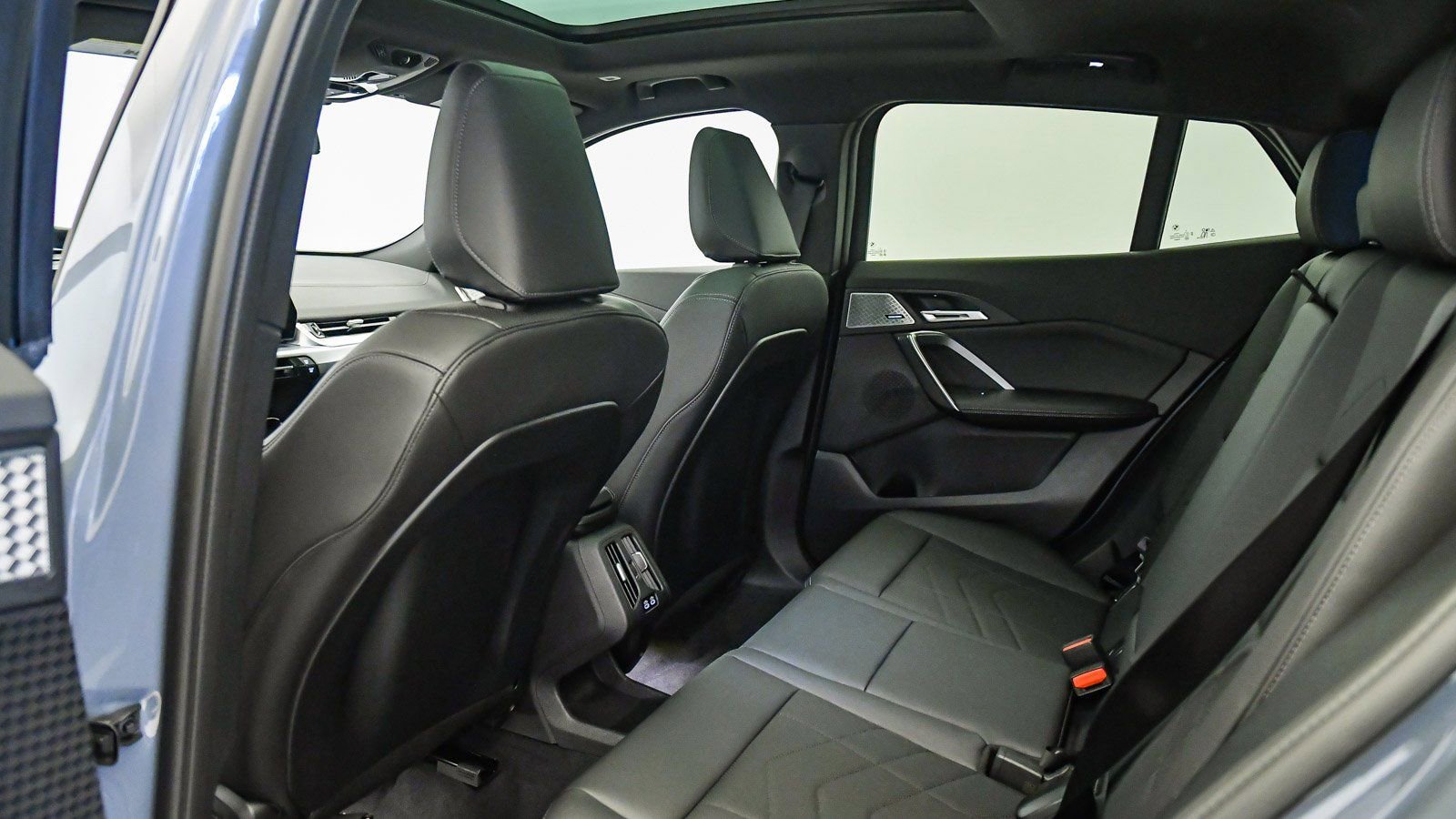 Used 2025 BMW X2 xDrive28i w/ Premium Package image 20