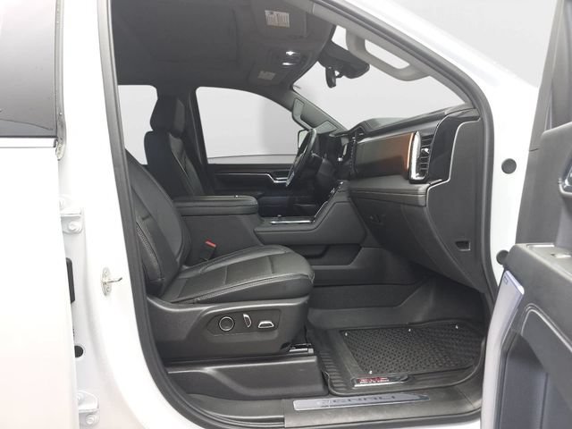 Used 2024 GMC Sierra 3500 Denali w/ Denali Reserve Package AWD/4WD image 37
