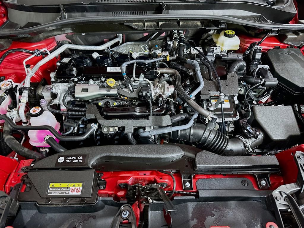 Used 2024 Toyota Corolla Cross SE image 30