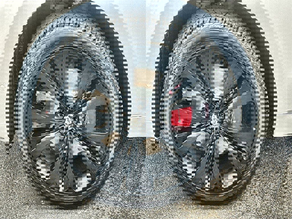 New 2026 Jaguar F-PACE R-Dynamic S image 10