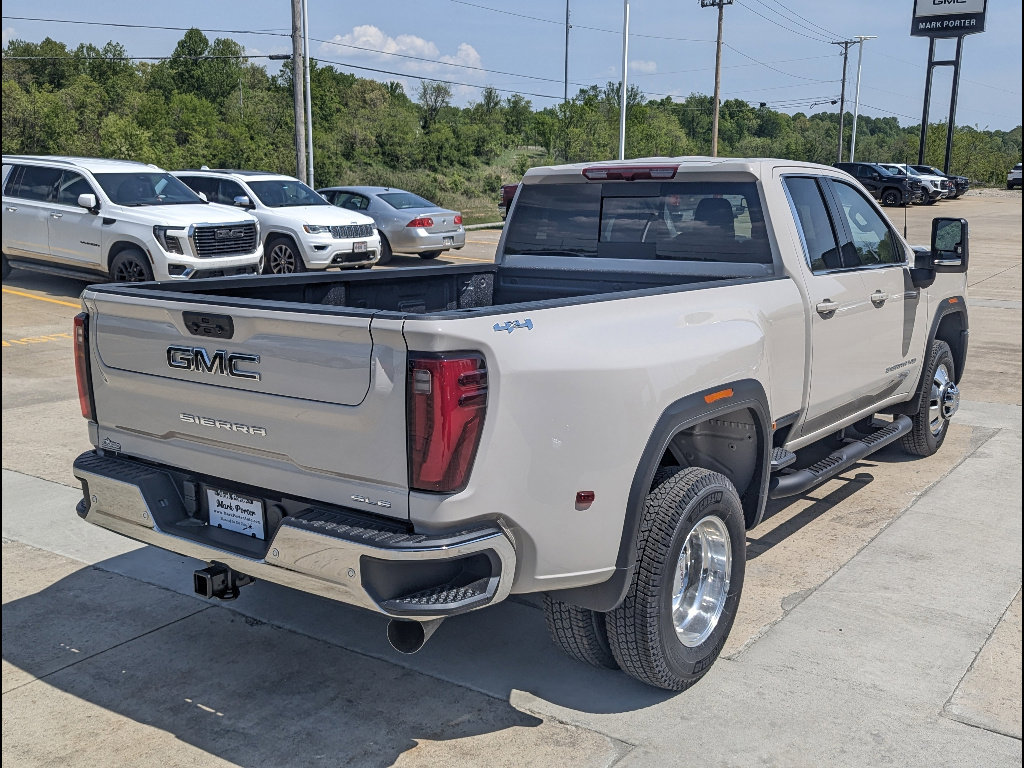New 2026 GMC Sierra 3500 SLE w/ SLE Value Package AWD/4WD image 7