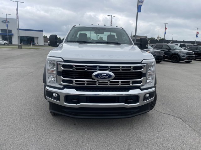 New 2024 Ford F550 4x4 Regular Cab Super Duty image 3