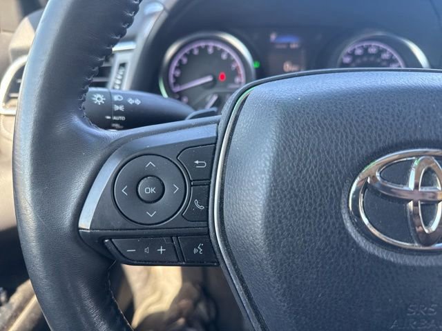 Used 2018 Toyota Camry SE w/ Convenience Package FWD image 13