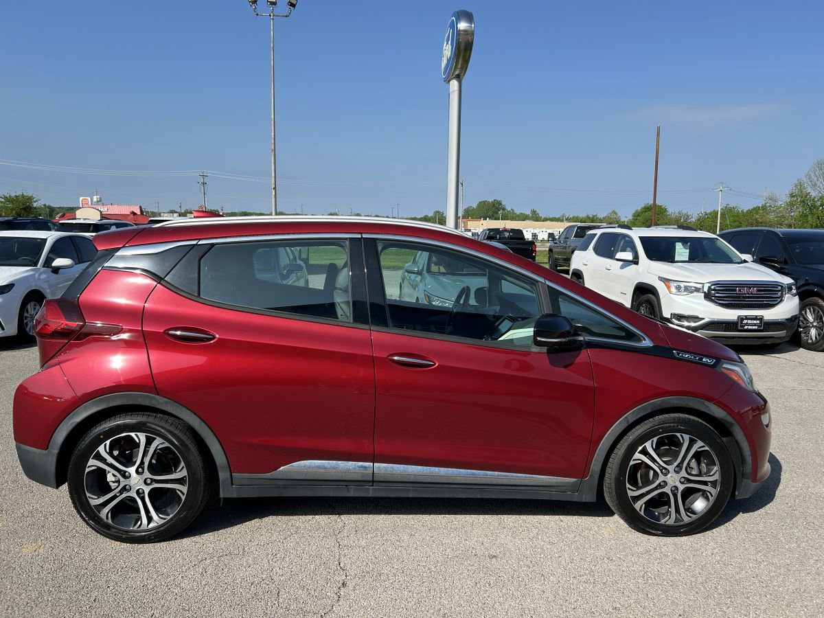 Used 2017 Chevrolet Bolt Premier w/ Driver Confidence II Package image 3