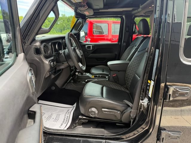 Used 2023 Jeep Wrangler Unlimited Sahara AWD/4WD image 13