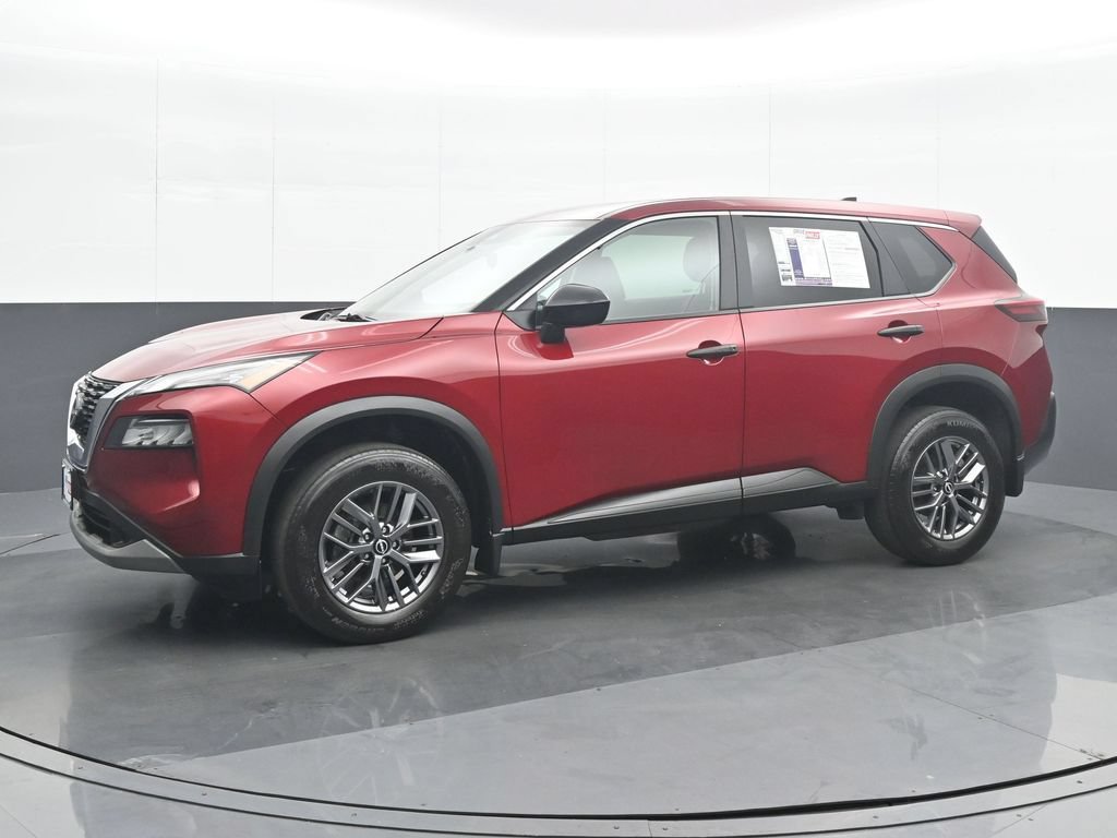 Used 2023 Nissan Rogue S AWD/4WD image 2