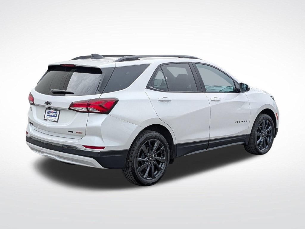 Used 2023 Chevrolet Equinox RS w/ RS Leather Package AWD/4WD image 2