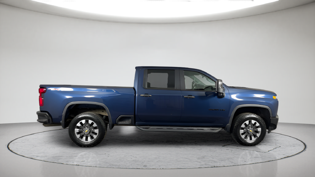 Used 2021 Chevrolet Silverado 2500 Custom w/ Custom Value Package AWD/4WD image 4