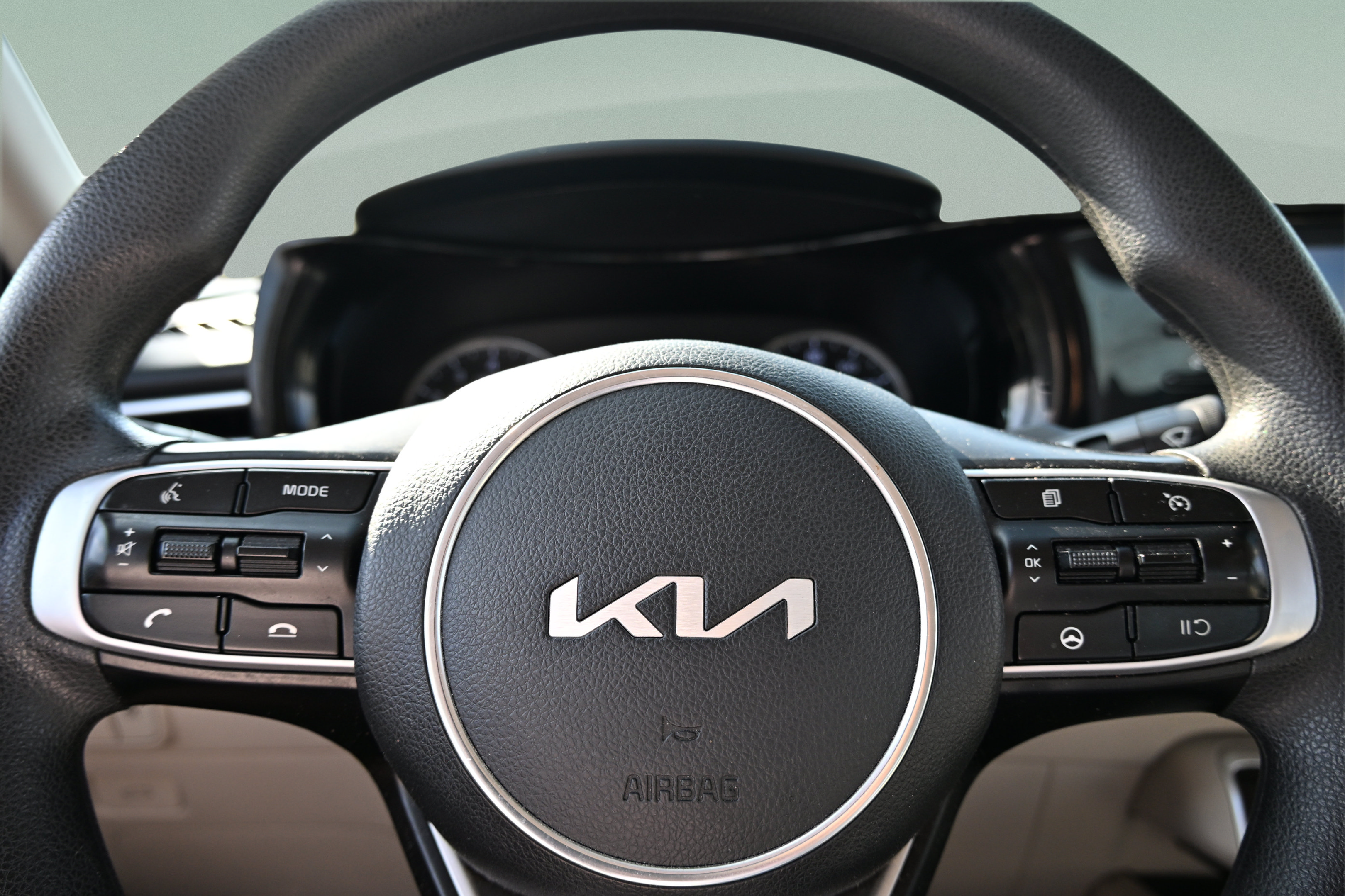 Used 2022 Kia K5 LXS FWD image 23