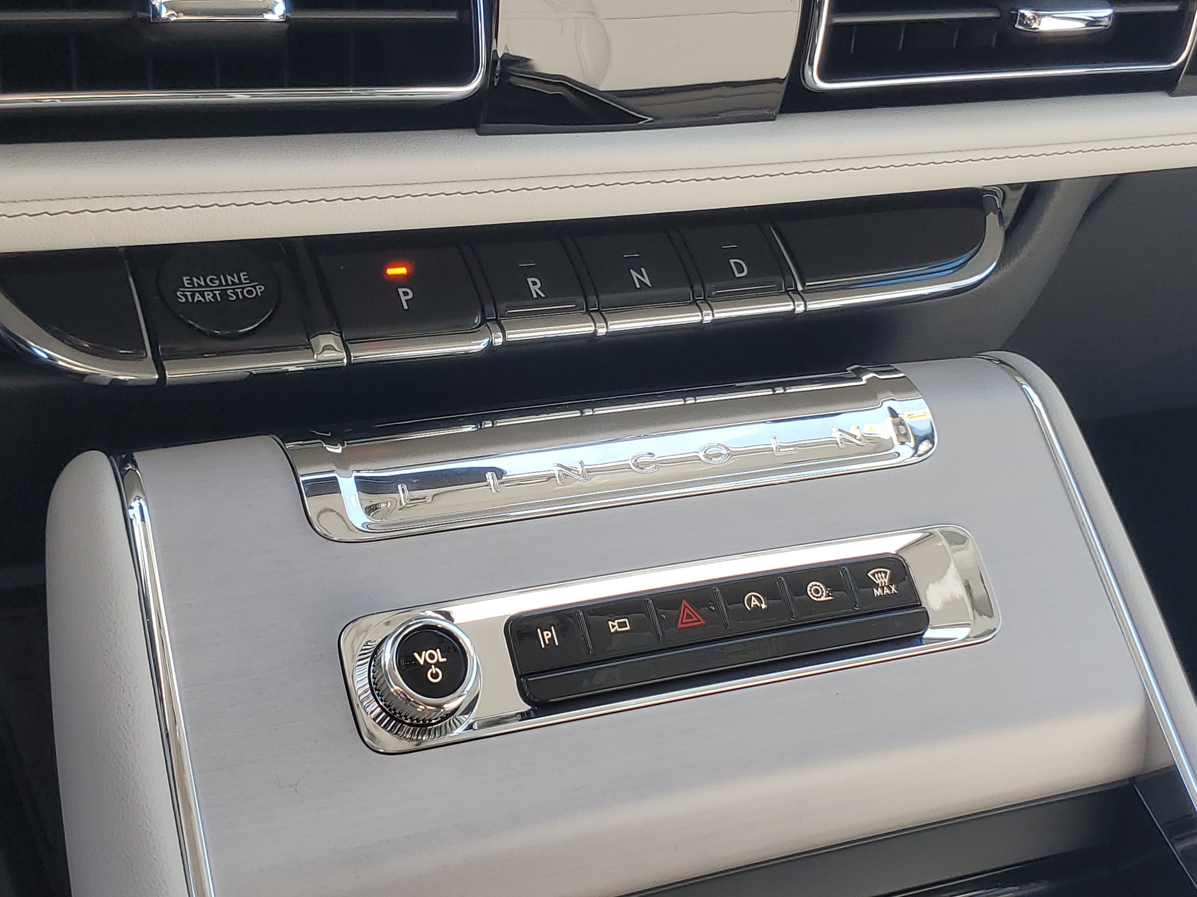 New 2027 Lincoln Aviator Reserve w/ Jet Appearance Package AWD/4WD image 21