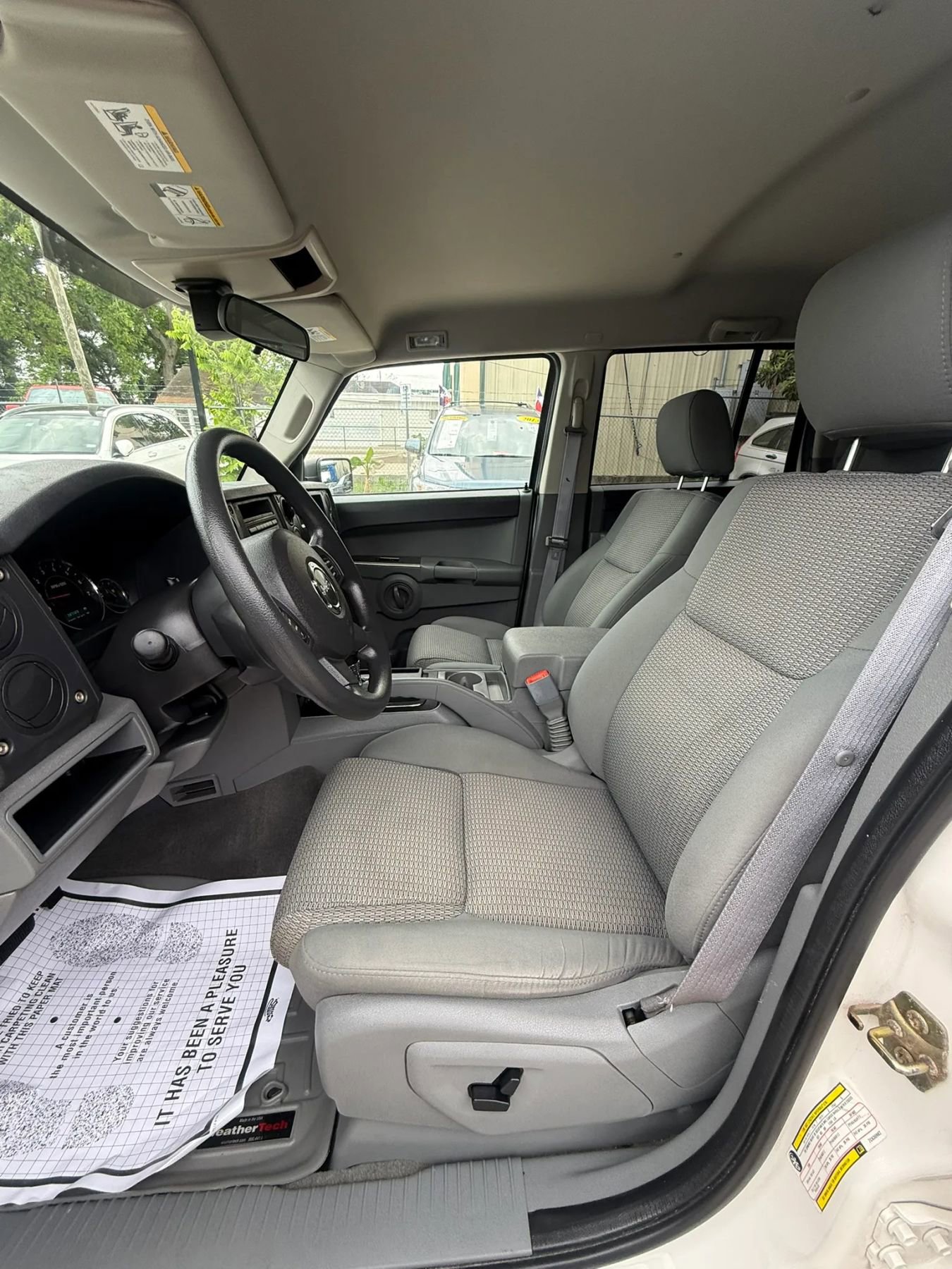 Used 2007 Jeep Commander Sport RWD image 14
