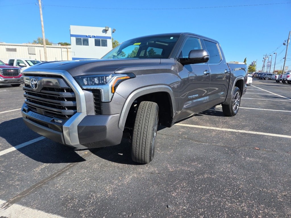 Used 2023 Toyota Tundra Limited image 3