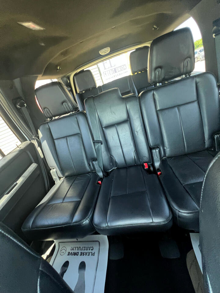 Used 2017 Ford Expedition XLT w/ Equipment Group 201A image 25