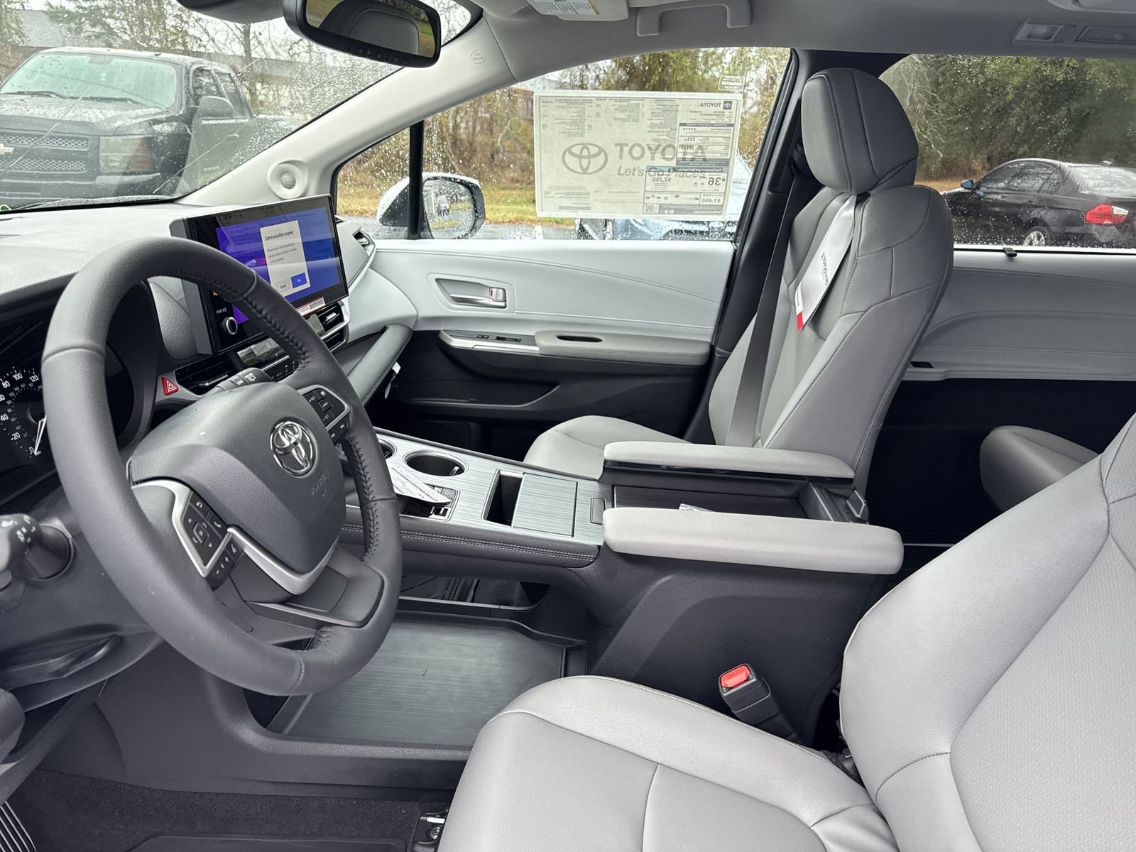 New 2025 Toyota Sienna XLE w/ XLE Plus Package image 12