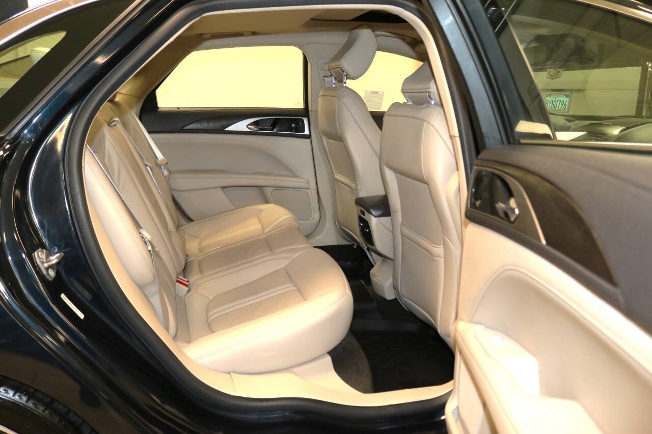 Used 2020 Lincoln MKZ Reserve w/ Elements Package FWD image 18